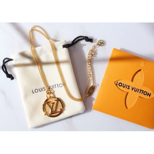 Louis Vuitton necklace gold