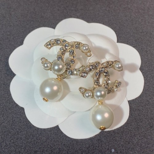 Chanel pearl earings 02