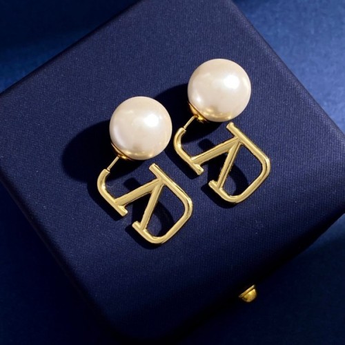 Valentino pearl earings