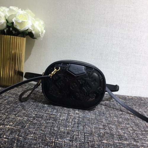 LV belt bag M90464