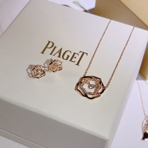 Piaget set ( necklace + earings)