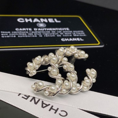 Chanel silver brooch 13