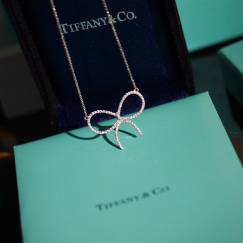 Tiffany ribbon silver necklace