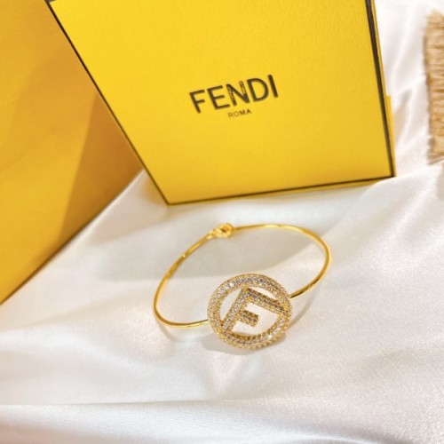 Fendi F stone braclet