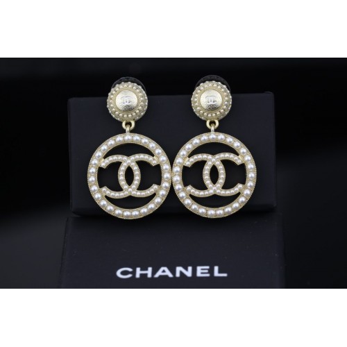 Chanel pearl earings