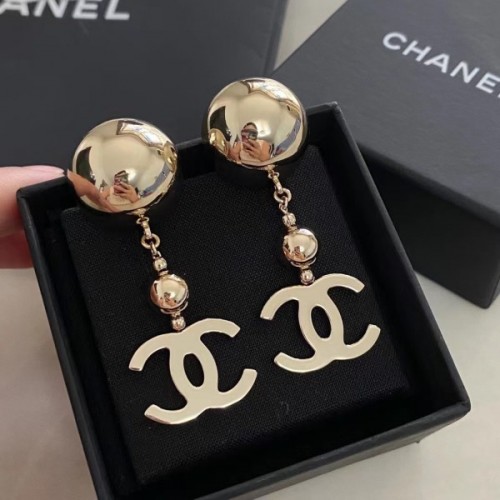 Chanel long earings 01