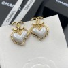 Chanel pearl heart earings