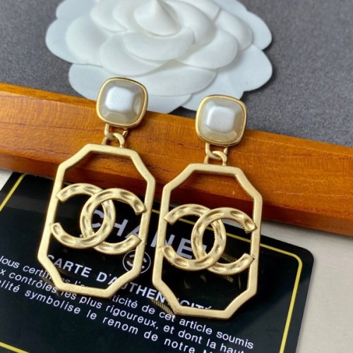 Chanel tag drop earings