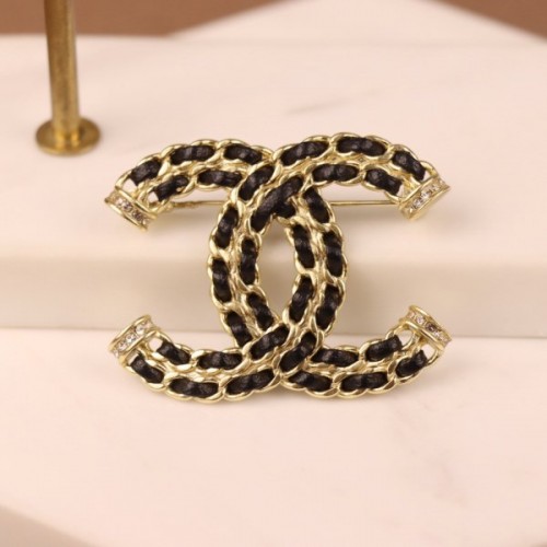 Chanel brooch 008