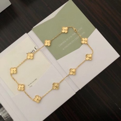 VCA gold vintage motifs necklace