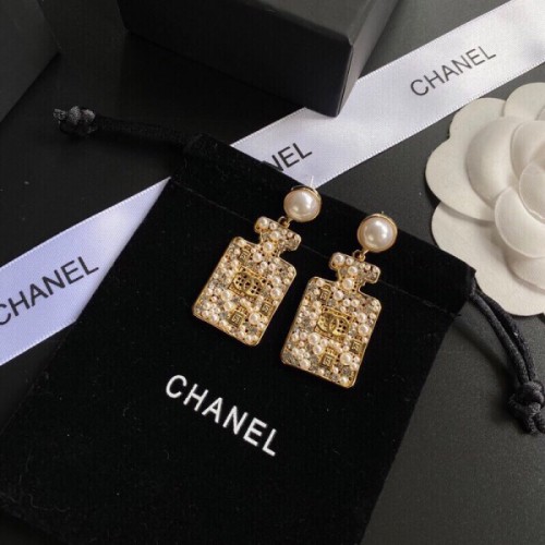 Chanel pearl tag drop earings