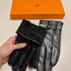 Hermes leather gloves in black