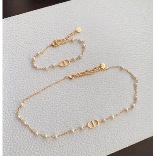 Dior gold pearl set