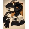 Chanel black hat glove scarf (a set)