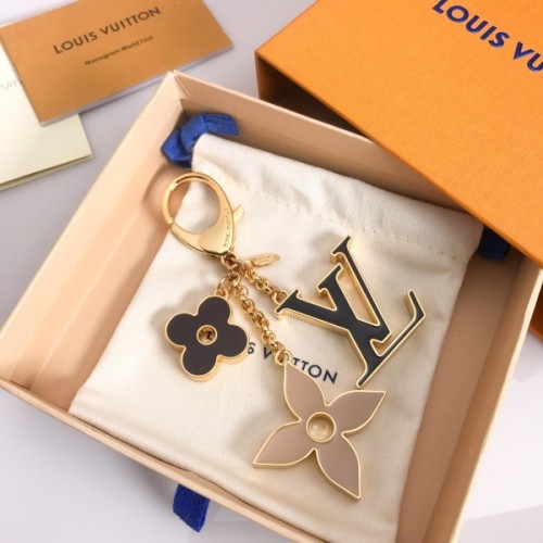 Louis Vuitton gold key chain 02