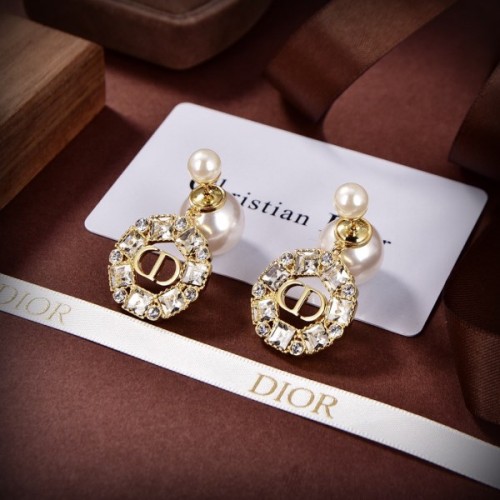 Dior earings pearl