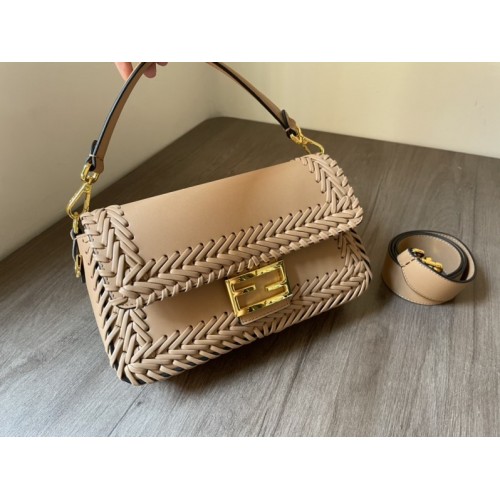 Fendi Baguette beige woven leather bag 29cm