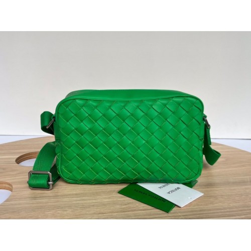 Bottega Veneta Classic Intrecciato Green shoulder bag