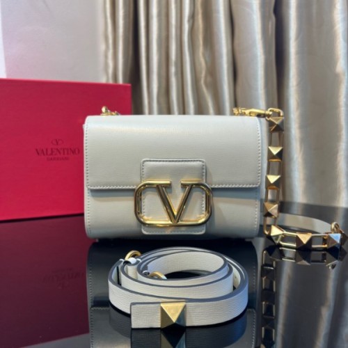 VALENTINO Garavani Stud Sign white bag