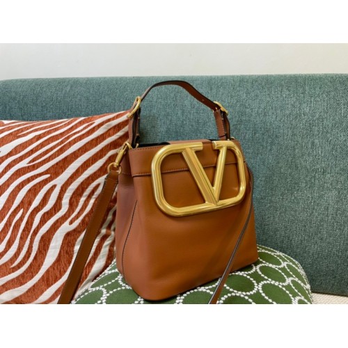 Valentino V logo bucket brown 20cm