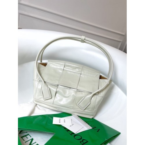 Bottega Veneta Arco Slouchy White Leather Small 48 Bag