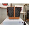 Celin bucket Triomphe 191132