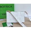 Bottega Veneta Cassette white grained leather bag