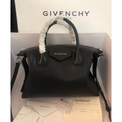 Givency Small Antigona Soft Bag In Black Leather