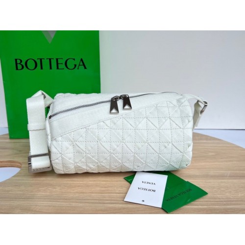 Bottega Veneta Crossbody white leather bag