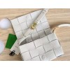 Bottega Veneta Cassette white grained leather bag