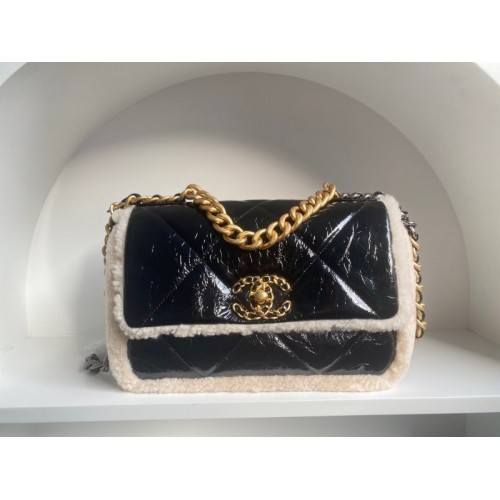 Chanel 19 shearling lampskin black flap bag ( Available in short time)