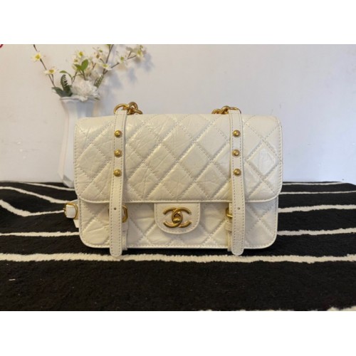 Chanel FlapBag White Leather AS2696