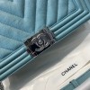 Chanel boy V flap bag 25cm