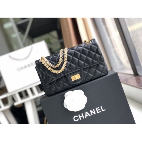 Chanel flap bag in gold hardware 25cm