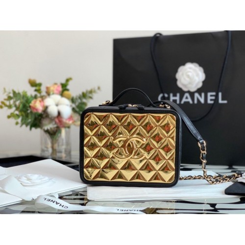 Chanel Lambskin & Gold Metal Clutch with Chain AP2393