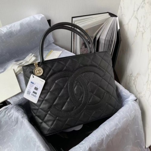 Chanel tote shopping CC beige leather black bag