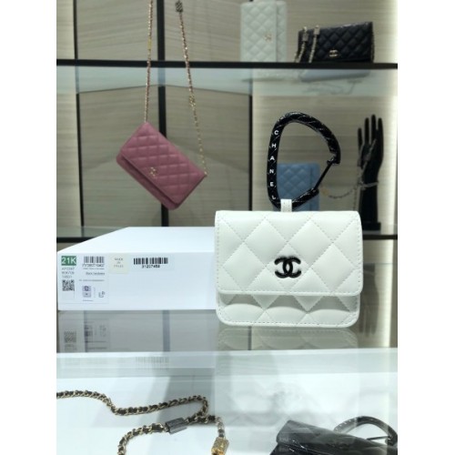 Chanel Lambskin Card Holder White AP2397