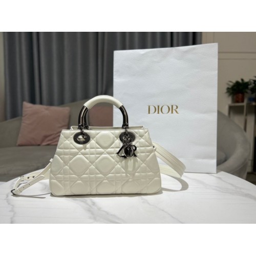 Dior Medium The Lady 95.22 white cannage quilted leather bag