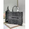 Dior Tote Book Maria Grazia Chiuri 41cm
