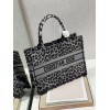 Dior Tote Book Maria Grazia Chiuri 36cm