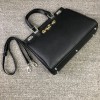 Gucci Zumi grainy leather medium top handle bag