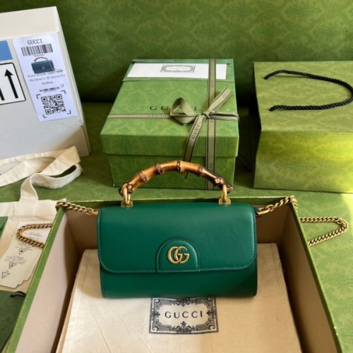 Gucci Diana mini green shoulder bag