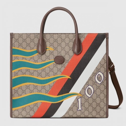 Gucci Medium tote with Interlocking G in GG Supreme