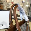 Gucci Soft Gucci Signature 2370