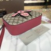 Gucci gg supreme bee shoulder bag 2220