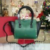 Gucci gg supreme bee shoulder bag 2223