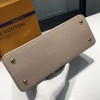 LOUIS VUITTON CAPUCINES 3674