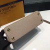 LOUIS VUITTON CAPUCINES 3677