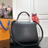 Louis Vuitton Grenelle MM M53690