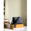 LV SUPPLE TRUNK MESSENGER M56599